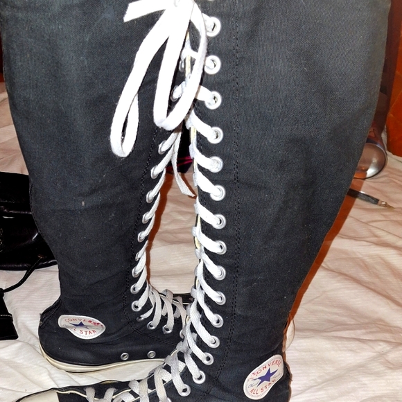 CONVERSE KNEEHIGH TENNIS SHOES!! LOVE THESE! - Picture 3 of 8